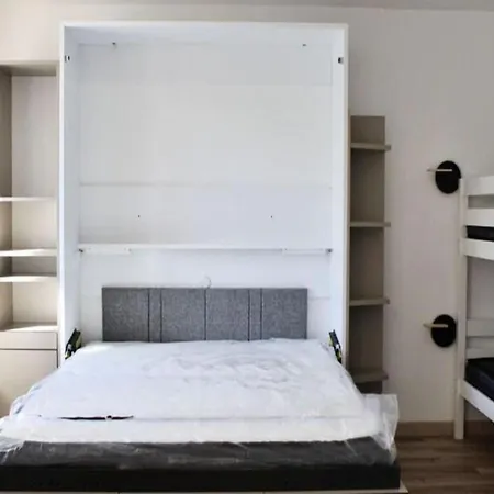 Apartamento For 8 People