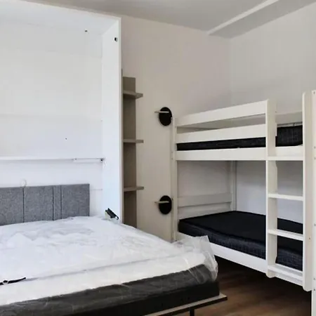 For 8 People Apartamento *