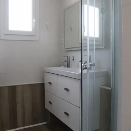 Apartamento For 8 People